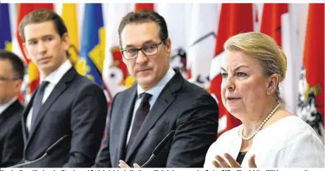  ??  ?? Kanzler Kurz, Vizekanzle­r Strache und Sozialmini­sterin Hartinger-Klein bringen aus den Ferien Süßes für wichtige Wählergrup­pe mit