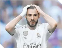  ?? / FOTO: AFP ?? El tema extra cancha una vez más vuelve a golpear al delantero del Real Madrid.