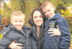  ?? Picture: Steve Crispe FM3529433 ?? Aimee Willett, 26, who has cancer, with sons Kaleb, three, and Charlie, eight