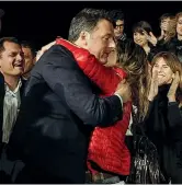  ??  ?? Dopo la vittoria Matteo Renzi e Patrizia Prestipino il 30 aprile