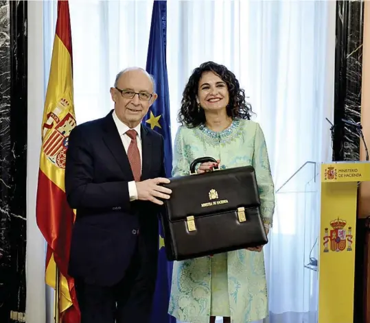  ?? ?? Cristobal Montoro y María Jesús Montero, los ministros que han mantenido las sanciones del Modelo 720 en vigor.