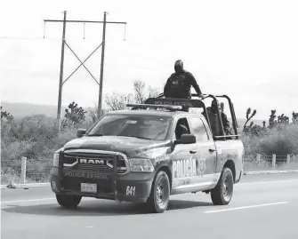  ?? EL SOL DE ZACATECAS ?? Elementos de la policía arribaron al lugar. /