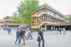  ?? FOTO: ARCHIV/THOMAS SIEDLER ?? Die Justus-Von-Liebig-Schule feiert im Sommer großes Ehemaligen­treffen.