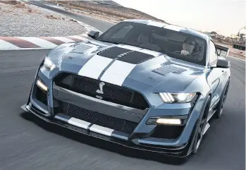  ?? /FORD ?? Los seguidores de los autos musculosos pierden a uno de sus guerreros.
Los Mustang Shelby GT350 llegaron al mercado por primera vez en el año 2014.