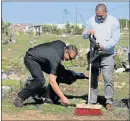  ?? Picture: FREDLIN ADRIAAN ?? WAR ON WASTE: At the Kleinskool Primary School project launch are Bennie Bekker, left, of Marina Sea Salt, and principal Sean Abrahams