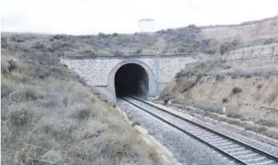  ?? ADIF ?? Adif licitará en breve dos contratos para adaptar los túneles entre Teruel y Sagunto.