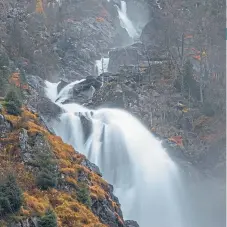  ?? ?? Låtefoss Waterfall in Odda