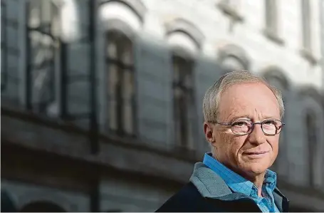  ?? FOTO MAFRA – VÁCLAV PANCER ?? Zasmějte se, když je vám zle, radí David Grossman. Osvobodíte se a přestanete pak už být jen obětí, dodává.