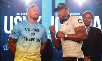  ?? ?? Oleksanr Usyk and Anthony Joshua at a London press conference. Photograph: Alex Pantling/GettyImage­s