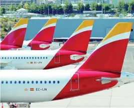  ?? EFE ?? Aviones de Iberia en el aeropuerto de Madrid-Barajas