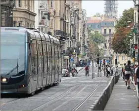  ??  ?? La métropole girondine va se doter d’une quatrième ligne de tramway.