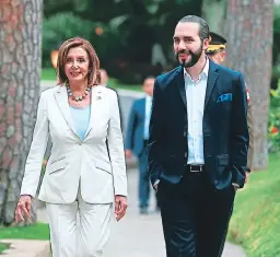  ?? AFP ?? El presidente Nayib Bukele recibió la semana pasada en San Salvador a Nancy Pelosi, presidente de la Cámara Baja de EEUU.