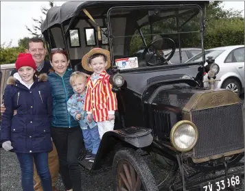  ??  ?? Eimear Curran, Vincent Kelly, Lorraine Kelly, Duke and Colt Kelly.