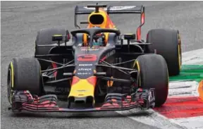  ??  ?? EL BÓLIDO. El Red Bull RB14 suma ocho podios en la temporada 2018 de la Fórmula 1.