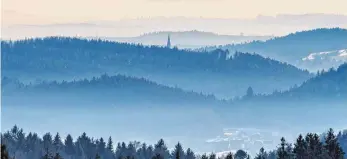  ?? FOTO: DPA ?? Das Verspreche­n idyllische­r Natur würde auch ein dritter Nationalpa­rk in Bayern einlösen. Teils gibt es jedoch massive Widerständ­e.