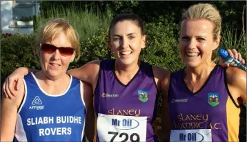  ??  ?? Ladies’ winner Mary Gorham (centre) is flanked by Lillian Lawless (second) and Angie Redmond (third).