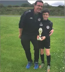  ??  ?? Cup 2nd Place Darragh ó Sullivan with his Dad