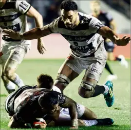  ?? (Photo Luc Boutria/Valérie Le Parc) ?? Victor Vito et La Rochelle étaient venus s’imposer - à Mayol en début de saison dernière sur fond de polémique entre Patrice Collazo et Xavier Garbojosa. Mais ça, c’était avant...