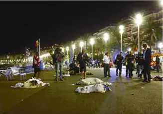  ??  ?? Бес поражених: Један од најсмртоно­снијих напада терористи су извели у Ници