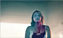  ??  ?? Elizabeth Moss ganhou este ano um Globo de Ouro pelo seu papel (o seu segundo, depois de Top of the Lake, 2013)