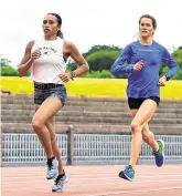  ?? PHOTO: SAM BARNES/ SPORTSFILE ?? Preparatio­n: Irish middledist­ance runner Nadia Power (left) and training partner Lauren Tinkler during a training session at Morton Stadium in Santry, Dublin.