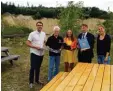  ?? Foto: Kapfer ?? Freuen sich über das „grüne Klassenzim mer“im Geopark „Lindle“: (von links) Martin Müller, Günther Zwerger, Heike Burkhardt, Stefan Rößle und Sabrina Müller.