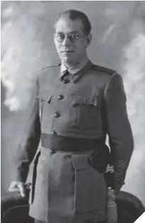  ??  ?? A la izquierda, el general Mola, cerebro del llamado Alzamiento, fallecido en un accidente aéreo en junio de 1937 en la localidad burgalesa de Alcocero.