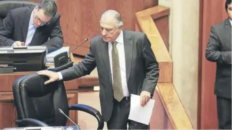  ?? FOTO: DEDVI MISSENE ?? ►► Eugenio Tuma, senador por La Araucanía.