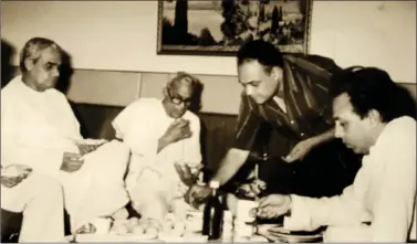  ??  ?? Anil Bali (second from right) is seen with A.B. Vajpayee (left), Bhaurau Deoras (centre) and Kapil Mohan (right), at 46 Pusa Road, which was Mohan’s residence at the time.