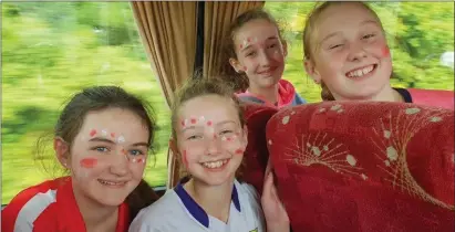  ??  ?? Glanworth girls on the way to Croke Park last Sunday for the All-Ireland Ladies SFC final