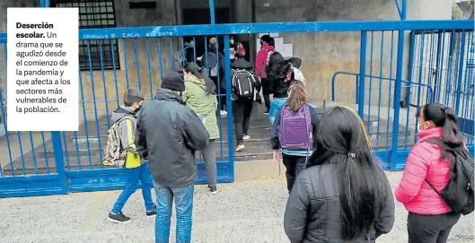  ??  ?? Deserción escolar. Un drama que se agudizó desde el comienzo de la pandemia y que afecta a los sectores más vulnerable­s de la población.