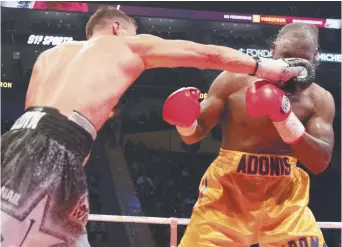  ??  ?? Adonis Stevenson a subi un traumatism­e craniocéré­bral grave lors de son combat de championna­t du monde contre Oleksandr Gvozdyk. - Archives