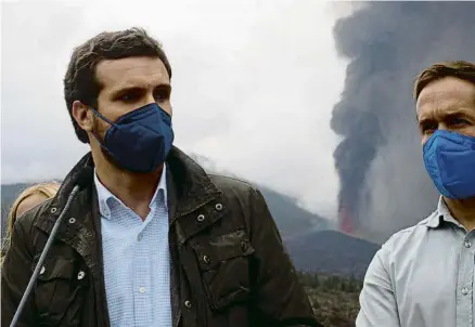  ?? EP ?? Pablo Casado visitó el pasado miércoles los centros de desplazado­s por el volcán en La Palma