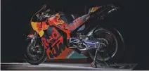  ??  ?? Meski melakoni debut, KTM menyimpan ambisi untuk bisa langsung menjadi motor yang kompetitif menghadapi motor pabrikan lainnnya