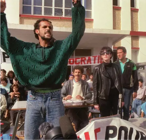  ?? Foto: AFP/Joel Robine ?? Studentenp­rotest in Algier im Spätherbst 1988