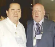  ??  ?? Philippine Airlines SVP David Lim and New Zealand Ambassador David Strachan