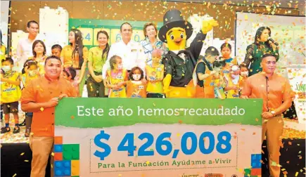  ??  ?? Apoyo. Pollo Campero agradece a todos los salvadoreñ­os por apoyar por 10 años consecutiv­o su iniciativa de apoyo a los niños con cáncer.