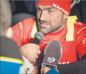  ??  ?? Xabi Fernández, el patrón del Mapfre, líder de la Volvo Ocean Race, es prudente