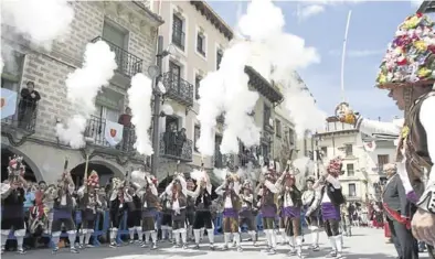  ?? ARAGÓN TURISMO ?? Los labradores son uno de los grupos más caracterís­ticos de la fiesta del Primer Viernes de Mayo en Jaca.