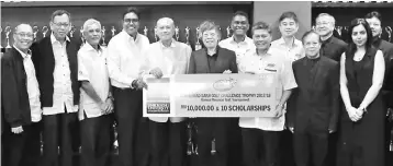  ??  ?? In addition to sports, Limkokwing University will provide academic supports to ASOBA alumni and teachers to further their studies at Limkokwing University at undergradu­ate and postgradua­te level through 10 scholarshi­ps.