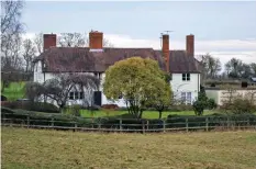  ?? ?? Crime scene: The farmhouse in Hertfordsh­ire