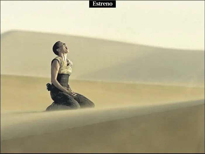  ?? Warner ?? Charlize Theron como Imperator Furiosa, una guerrera de la carretera, en Mad Max: furia en el camino