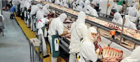  ?? PHOTO: FILE ?? EXPORTING AGAIN: Six abattoirs including JBS Beef City near Toowoomba have resumed exporting to China after a ban was lifted.