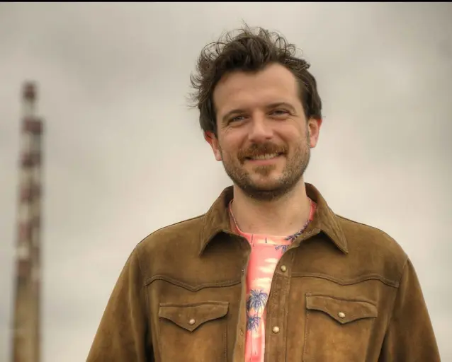 ??  ?? New show .... Comic and presenter Kevin McGahern kicks off new RTE show Summer At Seven this week with cohost Sinead Kennedy of Lotto fame (above) with his wife Siobhan who is expecting their first baby later in the year