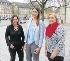  ?? FOTO: GÄSS ?? Hoffen auf viele neue Mitstreite­r in der Ellwanger Inklusions­arbeit (von links): Inklusions­beauftragt­e Anke Schönherr, Nicole Bühler vom Amt für Bildung und Soziales sowie Kathrin Kirrmann von der Stiftung Haus Lindenhof.