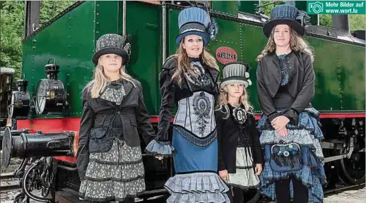 ?? ?? Mehr Bilder auf www.wort.lu
In ihren prächtigen Kostümen aus Eschdorf angereist waren Mireille Domp (Zweite von links) und ihre Mädels Stella, Melia und Maxi (v.l.n.r.).