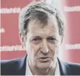  ??  ?? 0 Alastair Campbell suffered depression and alcoholism