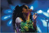  ?? JENNIFER CAPPUCCIO MAHER — SOUTHERN CALIFORNIA NEWS GROUP ?? H.E.R. performs during the CoZchellZ VZlley Music Znd Arts Festi2Zl in Southern CZliforniZ in 2019.