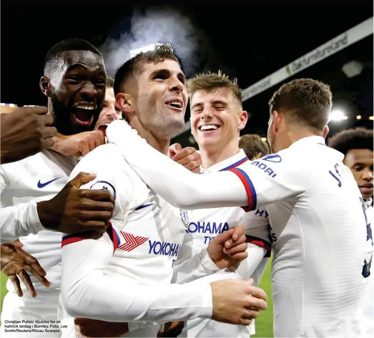  ??  ?? Christian Pulisic tiljubles for sit hattrick lørdag i Burnley. Foto: Lee Smith/Reuters/Ritzau Scanpix