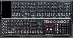  ??  ?? 15 Module und ein Ziel: Techno. Wird das neuste System von Erica Synths der neue Überfliege­r in den Studios und Clubs?